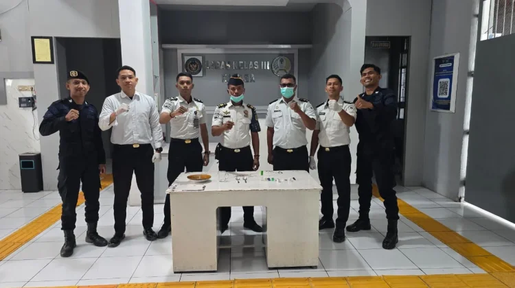 Kamar Hunian Warganya Digeledah, Petugas Lapas Namlea Temukan Barang Terlarang