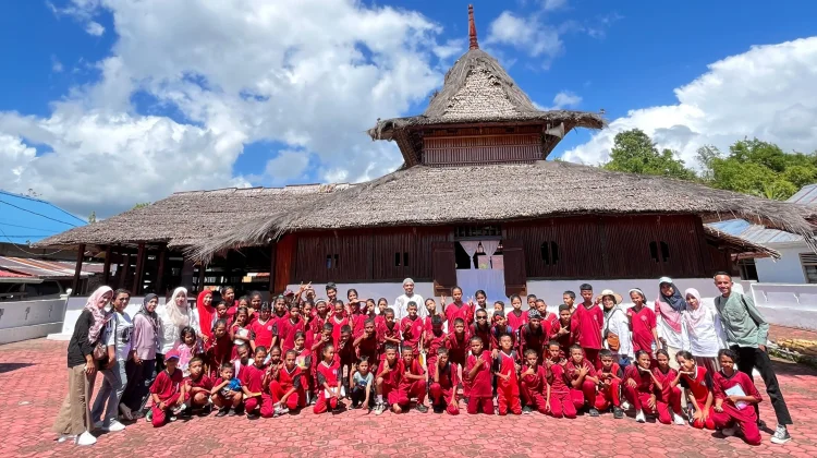 Puluhan Siswa SD 54 Malteng Telusuri Warisan Budaya Maluku