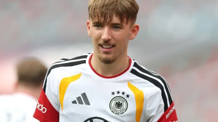 Impian Piala Dunia Musnah, Striker Muda Jerman Lennart Karl Dicoret akibat Cedera