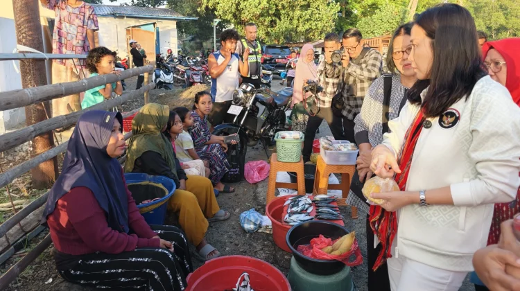 Wamen PPPA Serap Aspirasi Perempuan Pesisir Maluku di Ambon
