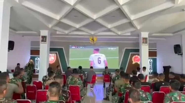 Perkuat Sinergi, Kodam XV/Pattimura dan Masyarakat Nobar Piala Dunia
