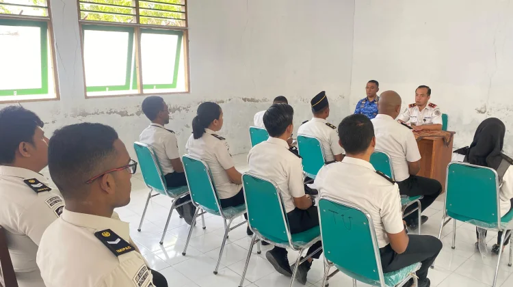 Sosialisasi Anti Korupsi dan Pelayanan Prima, Kalapas Geser Beri Ketegasan