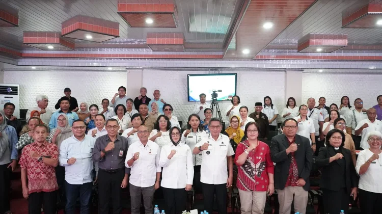 Pemkot Ambon Kick Off Program Inovasi Pengelolaan Sampah Plastik