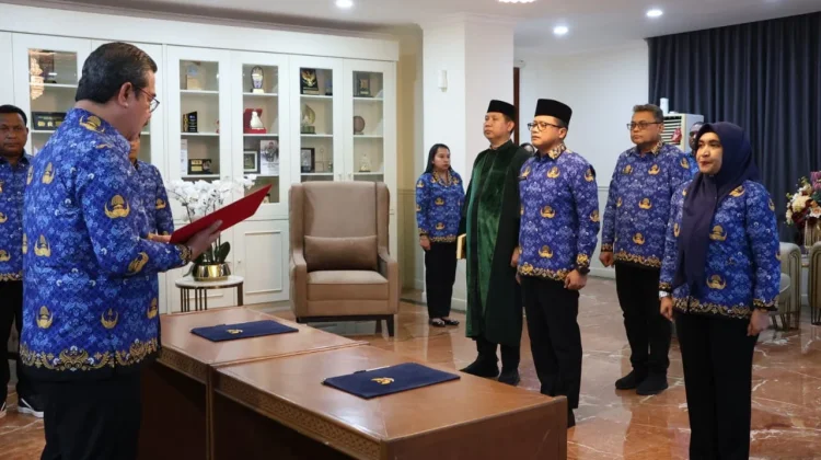 Gubernur Hendrik Lantik Jasmono sebagai Kepala BPKAD Maluku