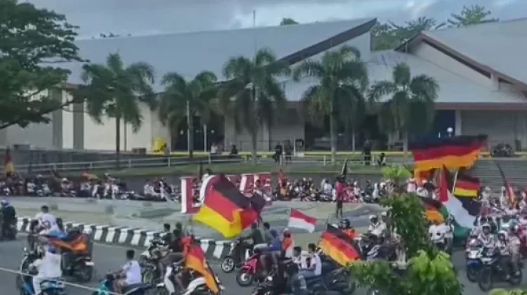 Fans Jerman Bangga Timnya Taklukkan Pantai Gading