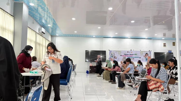 Cegah Risiko Kanker Leher Rahim, Warga Ambon Antusias Ikut Vaksinasi HPV