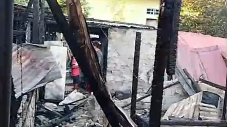 Rumah di Tiakur Terbakar, Polisi Selidik Keterkaitan dengan Kasus Kecelakaan Maut