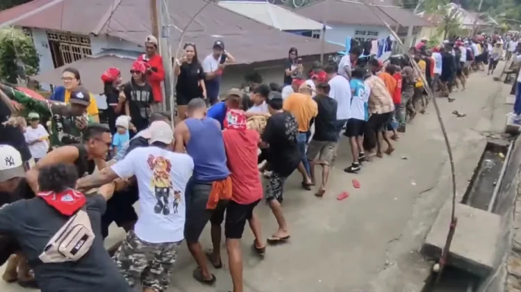 Kalesang Maluku Angkat Tradisi Hela Rotan Aboru lewat Tarian Kreasi