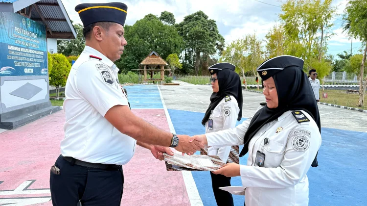 Tunjukkan Kinerja Terbaik, Petugas Lapas Namlea Sandang Predikat Pegawai Teladan