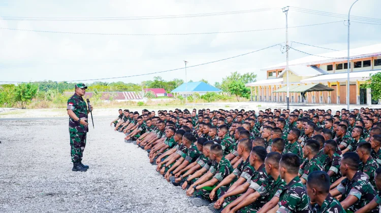 Pangdam XV/Pattimura Tekankan Kesiapan Tempur Prajurit Yon TP 914/MNL