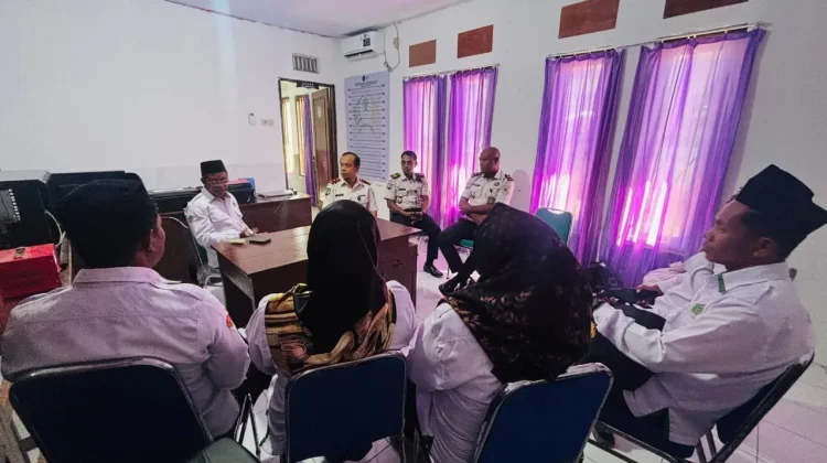 Perkuat Pembinaan Kepribadian Warga Binaan, Lapas Geser Terima Wakaf Alquran