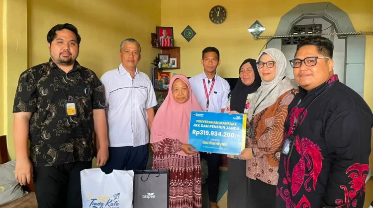 TASPEN Salurkan Manfaat JKK & Pensiun Janda Rp319,9 Juta kepada Keluarga ASN di Ambon