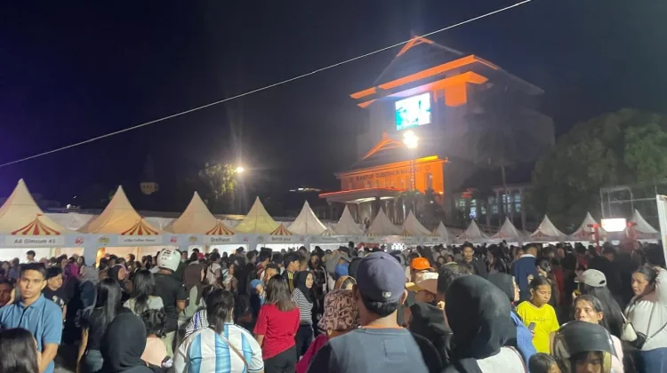 Booth Kuliner & UMKM Lokal di Ambon Kebanjiran Pembeli