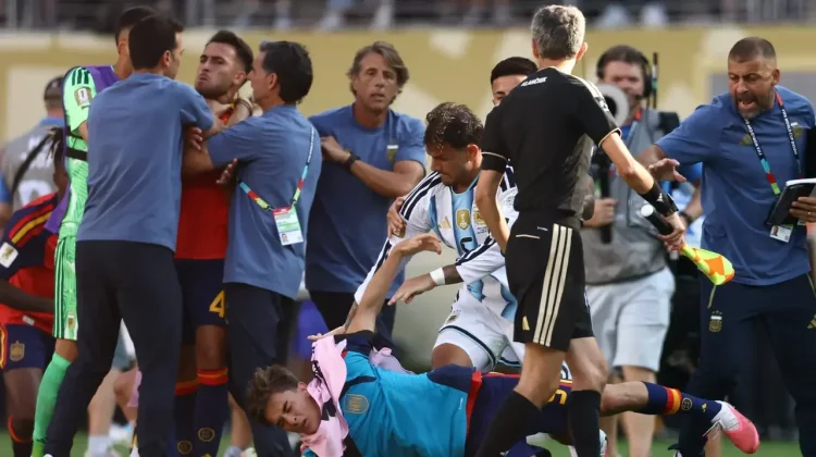 Ricuh usai Final Piala Dunia 2026, Leandro Paredes Biang Keroknya