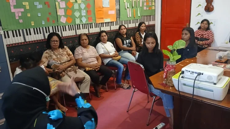 AMO dan PLN Bersinergi Mendorong Kebangkitan Tenun Ikat Amboina