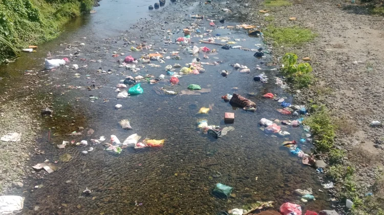 Sungai Wakahuli Dijadikan TPS Liar, Warga Hila Resah
