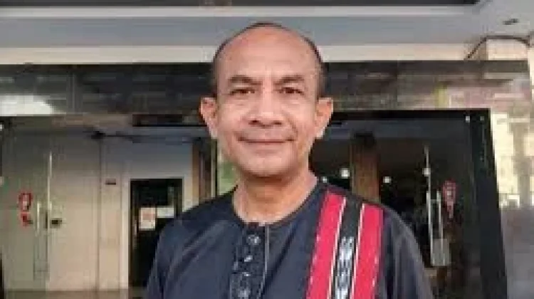 Dinas Pendidikan Kota Ambon Batasi Penggunaan HP di Sekolah