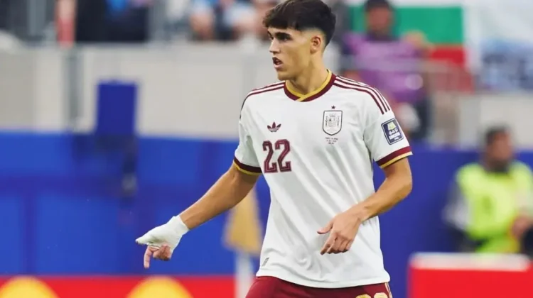 Dari Kiper Dadakan di Jakarta, Pau Cubarsí Kini Bek Termahal di Dunia