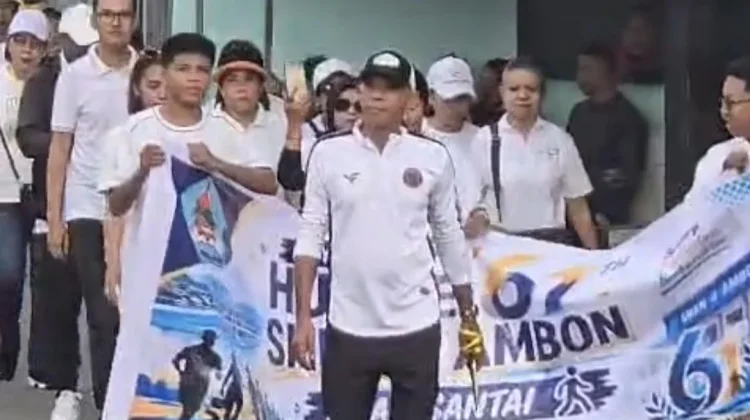 Semarakkan HUT ke-61, SMK Negeri 4 Ambon Gelar Jalan Santai & Senam Sehat