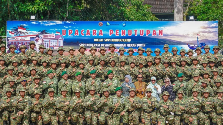 Kasdam Pattimura Tutup Diklat SPPI, Perkuat SDM Koperasi Desa dan Nelayan