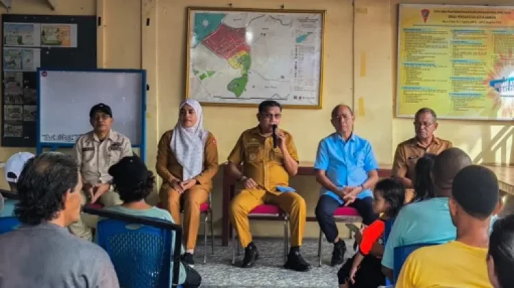 Wali Kota Ambon Ajak Warga Bangun Kesadaran Jaga Kebersihan Lingkungan