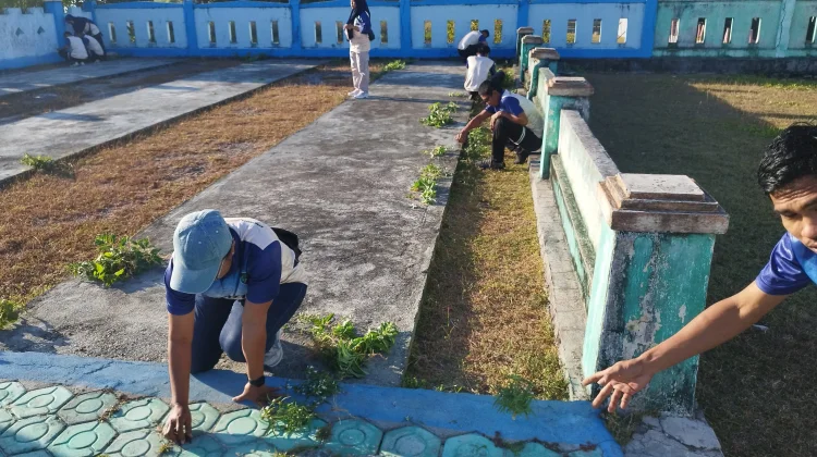 Sambut Kemerdekaan, Lapas Namlea Gelar Bakti Bersama di TMP Nasluwing