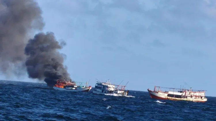 Kapal Cumi Terbakar di Laut Aru, Satu ABK Hilang