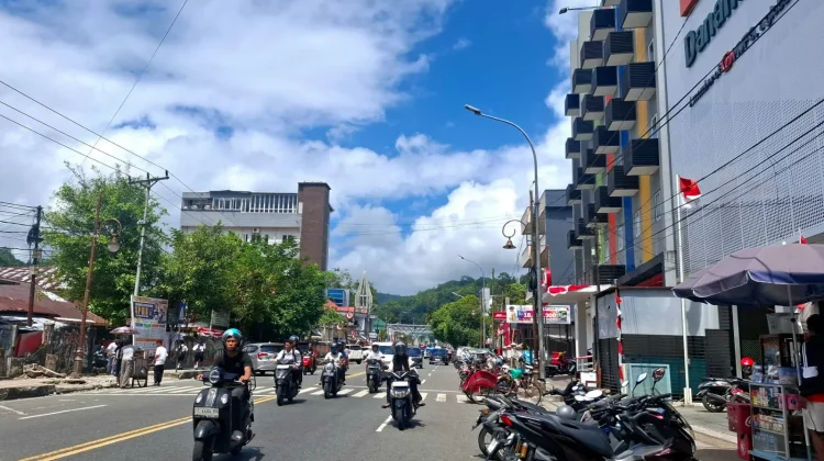 Siang Terik Terasa Dingin? BMKG Jelaskan Fenomena Suhu di Ambon