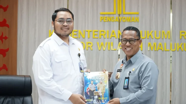 KSP Terima TABAOS Edisi II,Kemenkum Maluku Tampilkan Kiprah Layanan Hukum