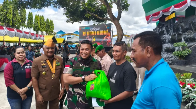 Kodam Pattimura Gelar Syukuran HUT Veteran Nasional, Diwarnai Pembagian Sembako