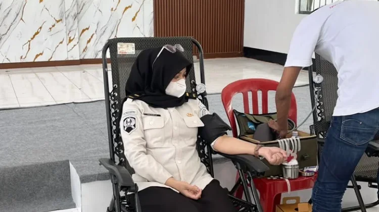 Semangat Kemerdekaan,Kanwil Ditjenpas Maluku Berbagi untuk Sesama