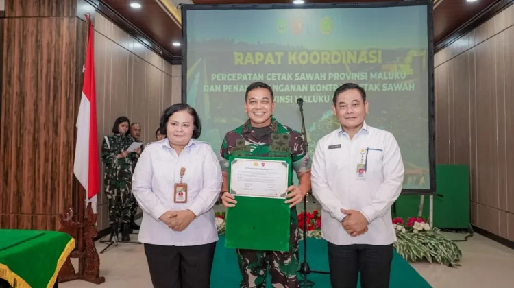 Perkuat Ketahanan Pangan, Kodam XV/Pattimura & Kementan Tekan PKS Cetak Sawah