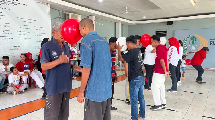 Lomba Tradisional di Rutan Masohi,Meriahkan HUT RI