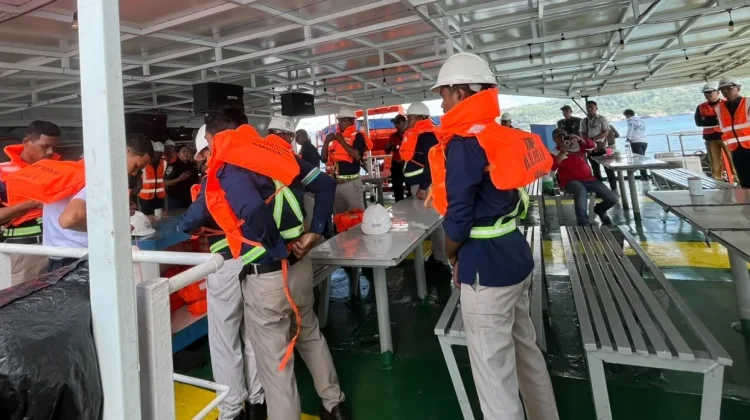 Kru Kapal Fery Dilatih Kesiapan Hadapi Keadaan Darurat