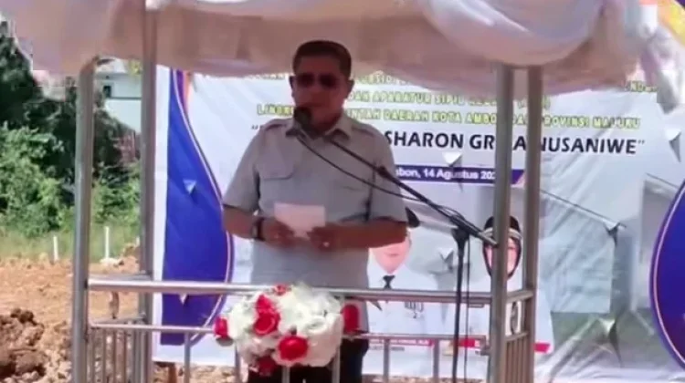 Wali Kota Ambon Letakkan Batu Pertama 238 Unit Rumah