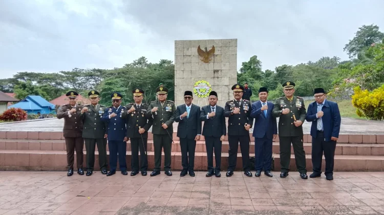 Ziarah Nasional di Taman Makam Pahlawan Diikuti Karutan Masohi
