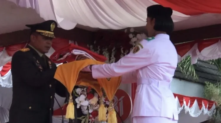 Pangdam XV/Pattimura Pimpin Upacara Penurunan Sang Merah Putih di Ambon