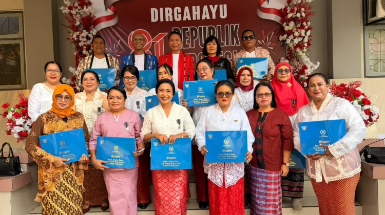 Tujuhbelas Dosen Kehutanan Unpatti Terima Satyalancana Karya Satya