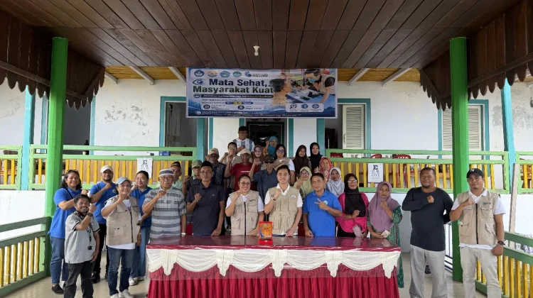 FPIK Unpatti Gelar Pengobatan Mata Gratis bagi 123 Warga Asilulu