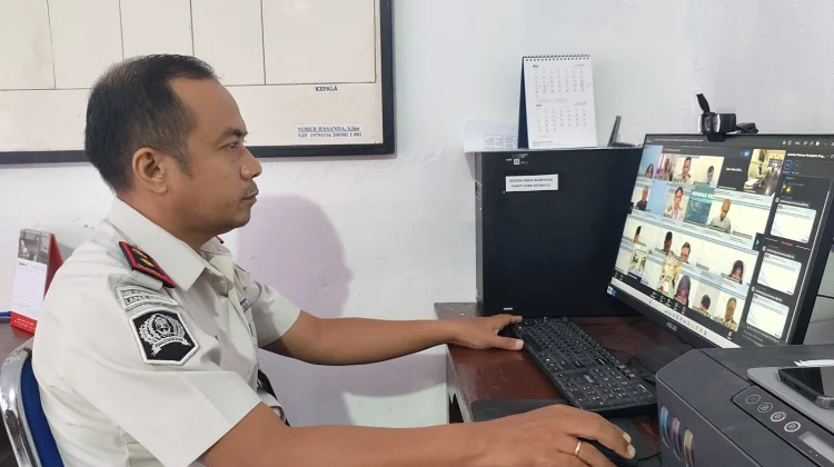 Kalapas Geser Ikut Sosialisasi Pengelolaan Produk dalam Negeri Pengadaan Barang &