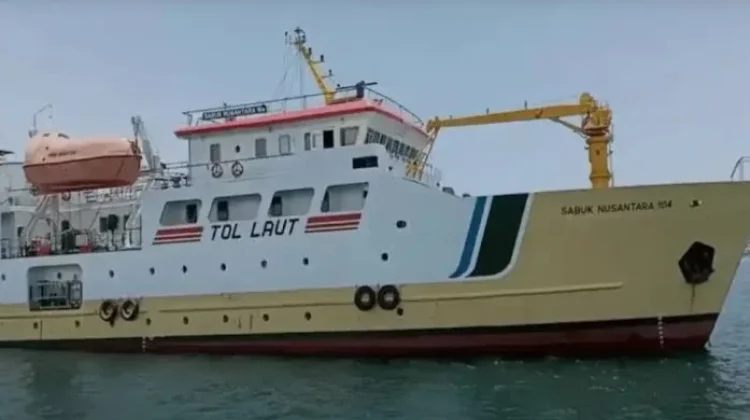 KM Sabuk Nusantara 104 Urai Belenggu Transportasi hingga Rujukan Medis di Wetar