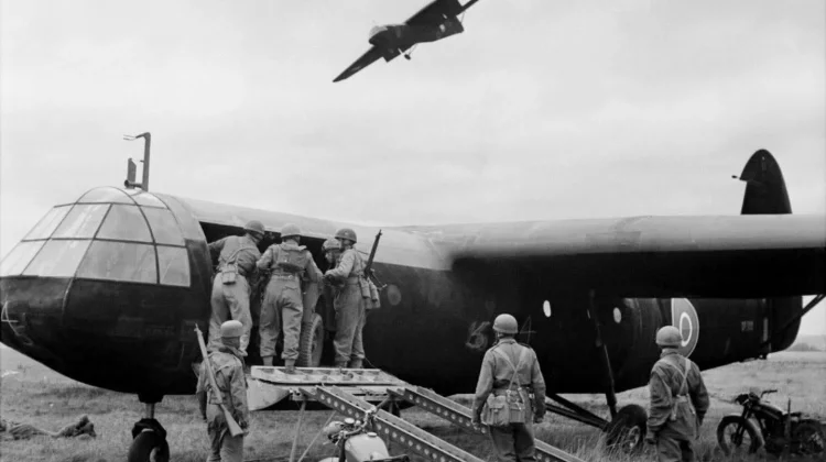 Sejarah Glider dan Perannya untuk Airborne Forces