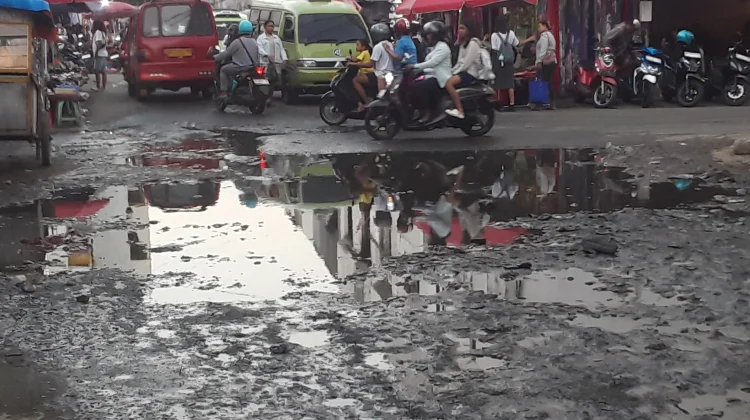 Eks Parkir Angkot Mardika Tak Kunjung Berubah, Warga Pertanyakan Penataan Kawasan