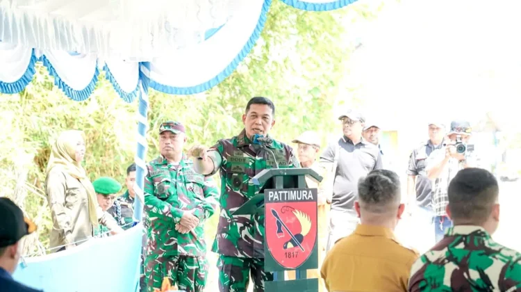 TNI AD Perluas Karya Bakti, Infrastruktur Dasar Warga Pulau Buru Dibenahi