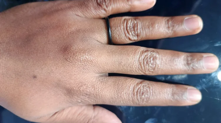 Cincin dari Cangkang Penyu Diminati Masyarakat Dobo