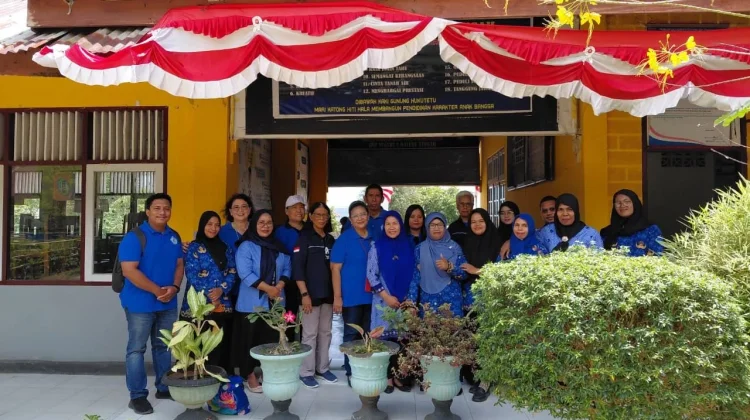 FPIK Unpatti Edukasi 113 Siswa Assilulu, Tanamkan Kepedulian Laut sejak Dini