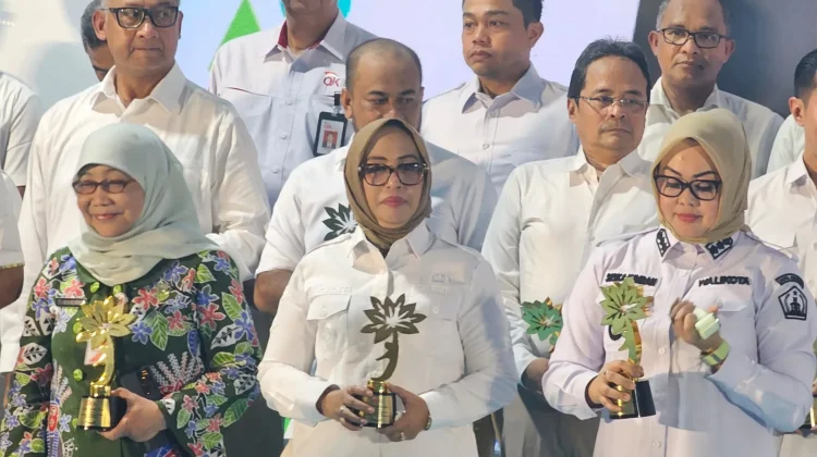 Pemkot Ambon Raih Penghargaan Financial Literacy Award 2026 dari OJK RI