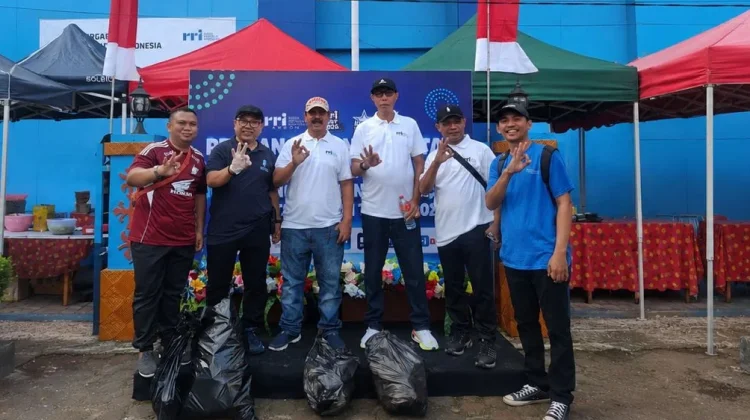 BRI Dukung RRI Ambon Gelar Jalan Sehat & Aksi Bersih Lingkungan
