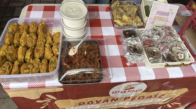 UMKM Doyan Pedasz Laris Manis di RRI Fest Ambon, Tahu Jeletot Favorit