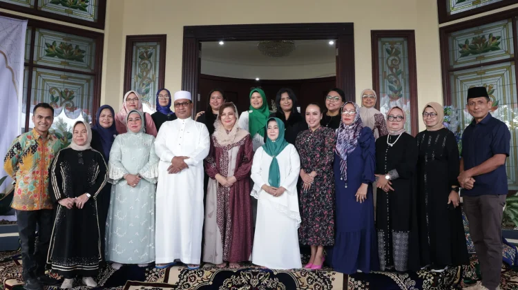 Warga Lintas Agama Peringati Maulid Nabi di Kediaman Wagub Maluku